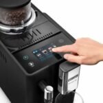 Cafetera expreso automática DeLonghi – Capacidad 1,4L – Pantalla táctil 3,5" – 8 bebidas personalizables – Espumador de leche integrado – Image 4